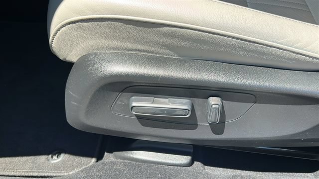 Used 2024 Honda HR-V EX-L image 11