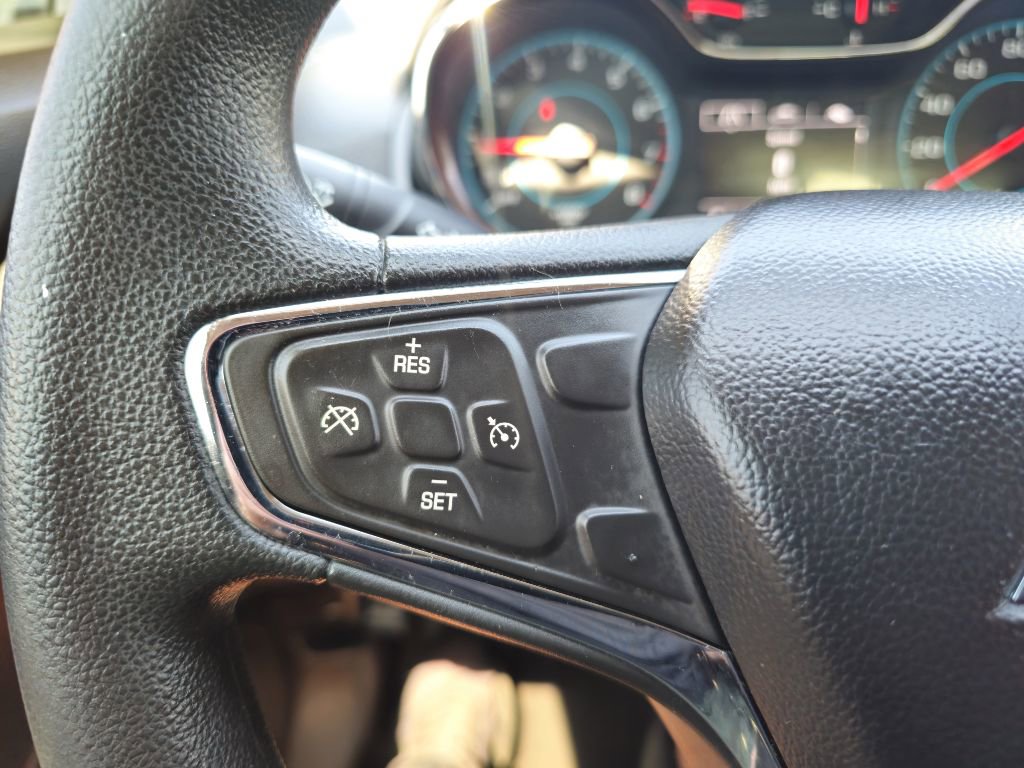Used 2017 Chevrolet Cruze LT image 35