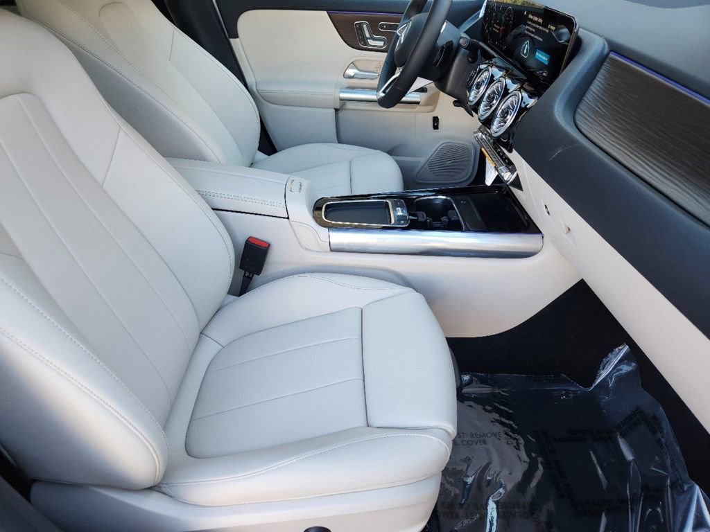 Used 2025 Mercedes-Benz GLA 250 4MATIC image 18