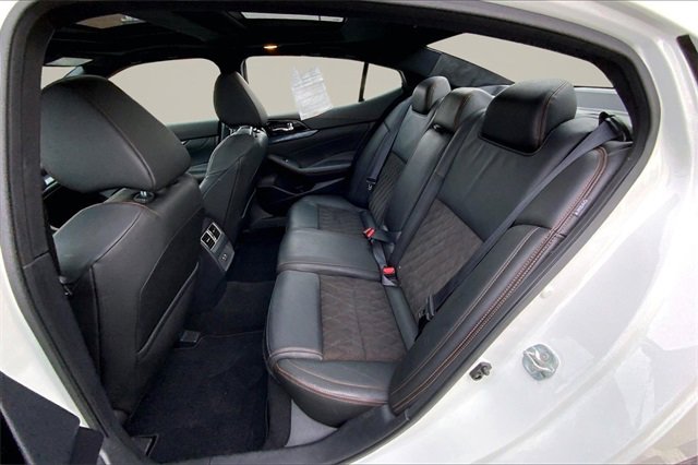 Used 2023 Nissan Maxima SR w/ Sport Mat Group image 19