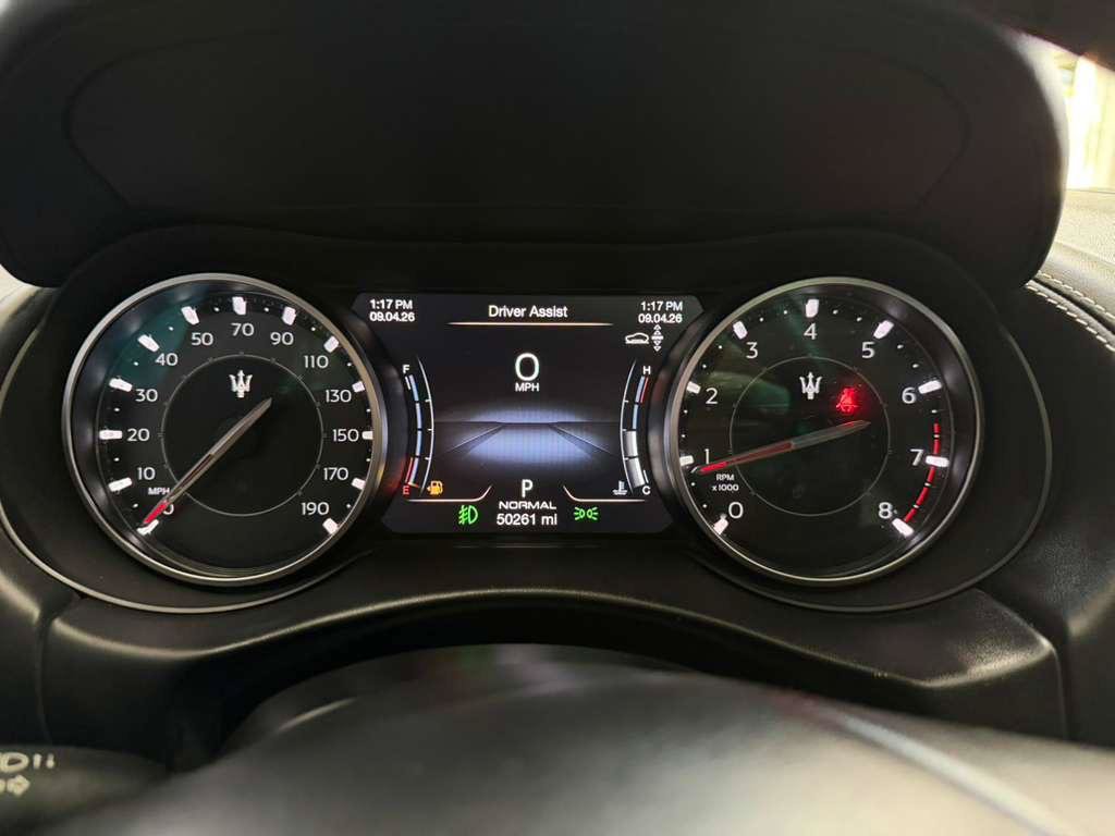 Used 2023 Maserati Levante GT AWD/4WD image 34