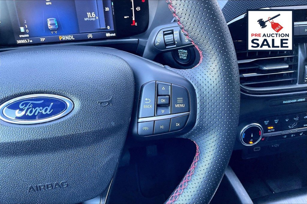 Used 2025 Ford Escape ST-Line Select AWD/4WD image 19