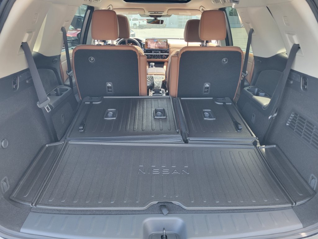 New 2026 Nissan Pathfinder Platinum AWD/4WD image 38