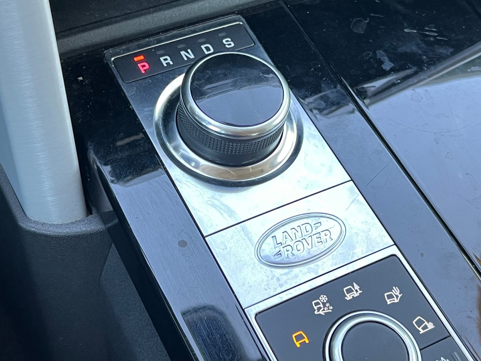Used 2018 Land Rover Discovery HSE Luxury AWD/4WD image 31