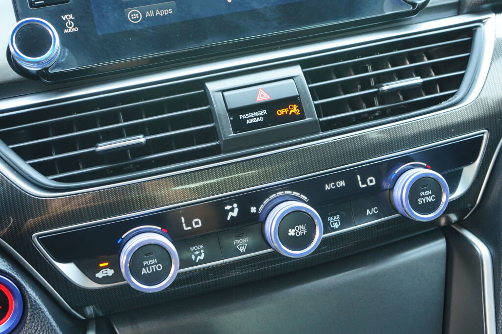 Used 2018 Honda Accord Sport image 18