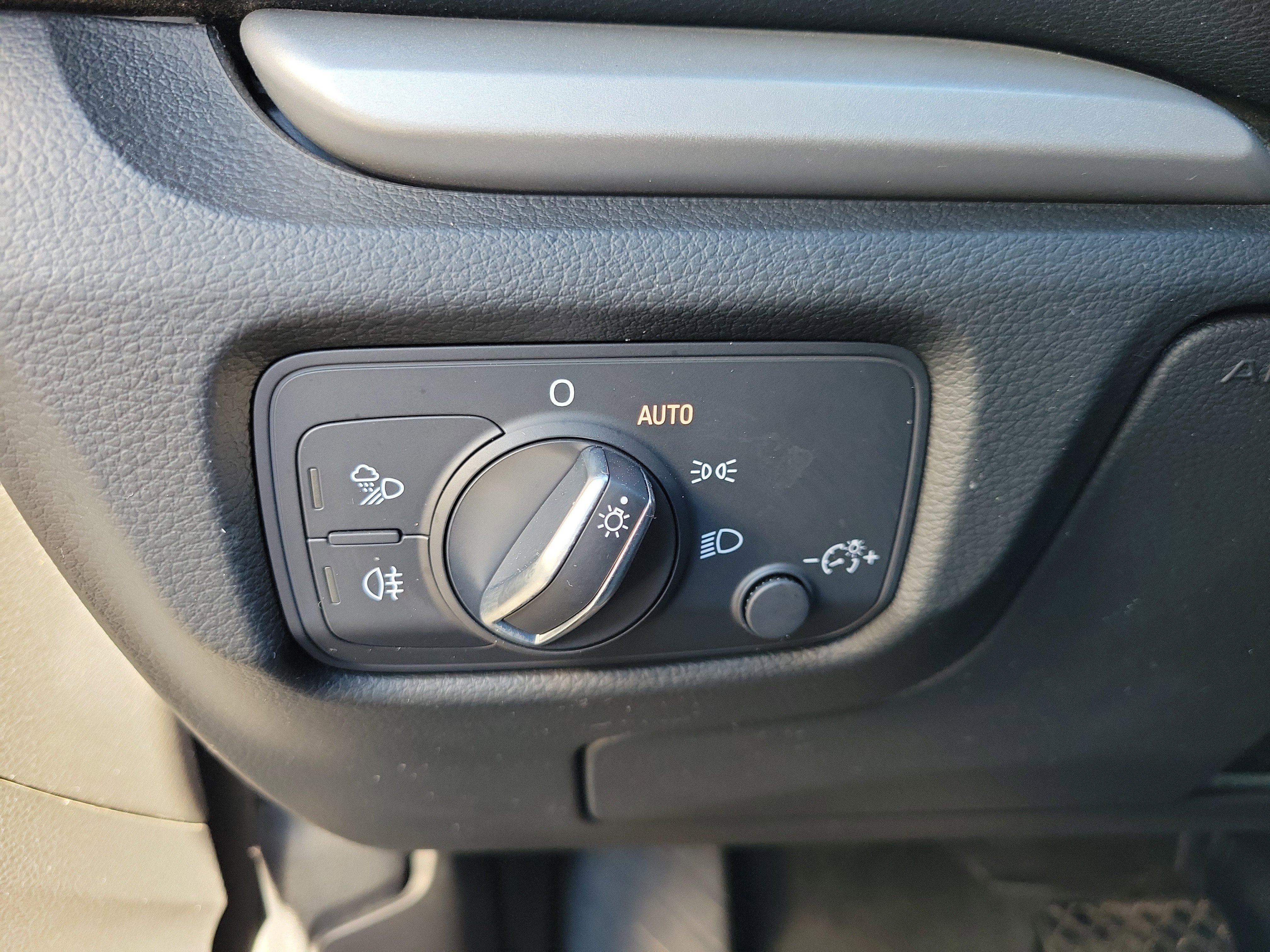 Used 2018 Audi A3 2.0T Premium w/ Convenience Package image 30