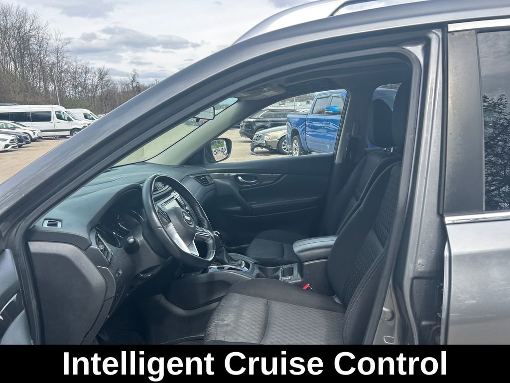 Used 2019 Nissan Rogue SV w/ Sun & Sound Touring Package AWD/4WD image 10