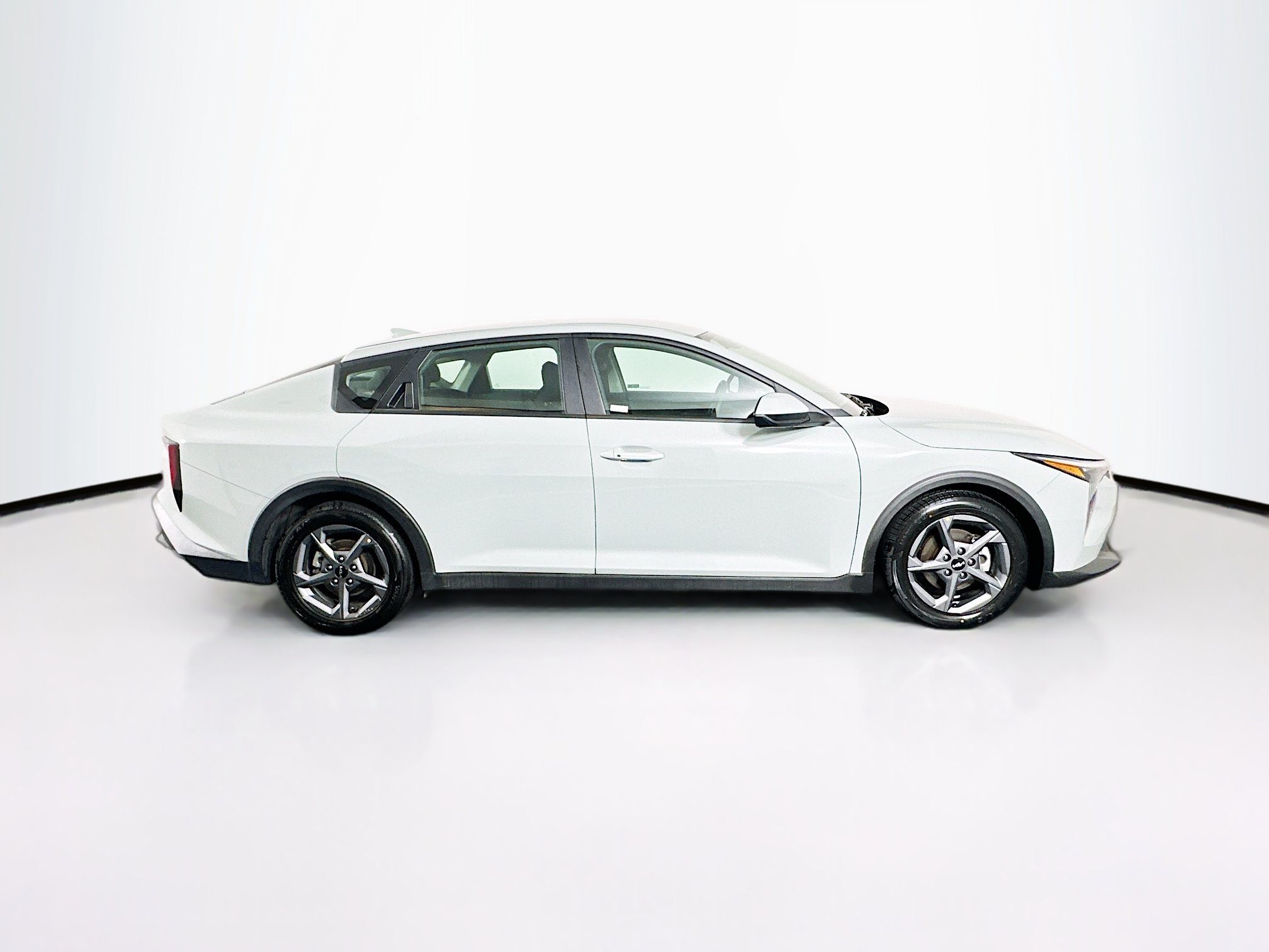 Used 2025 Kia K4 FWD image 10