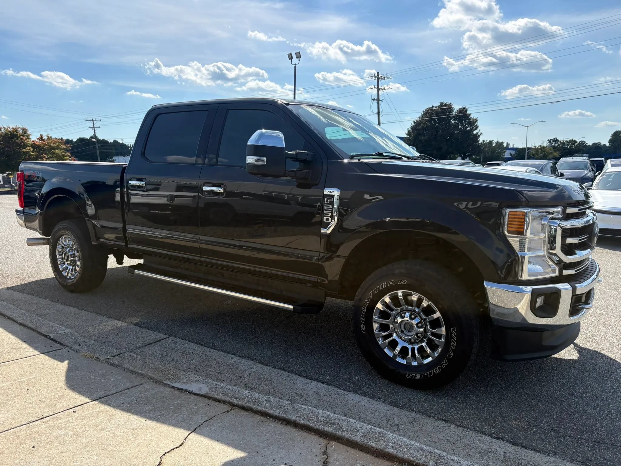 Used 2021 Ford F250 XLT w/ XLT Premium Package AWD/4WD image 32