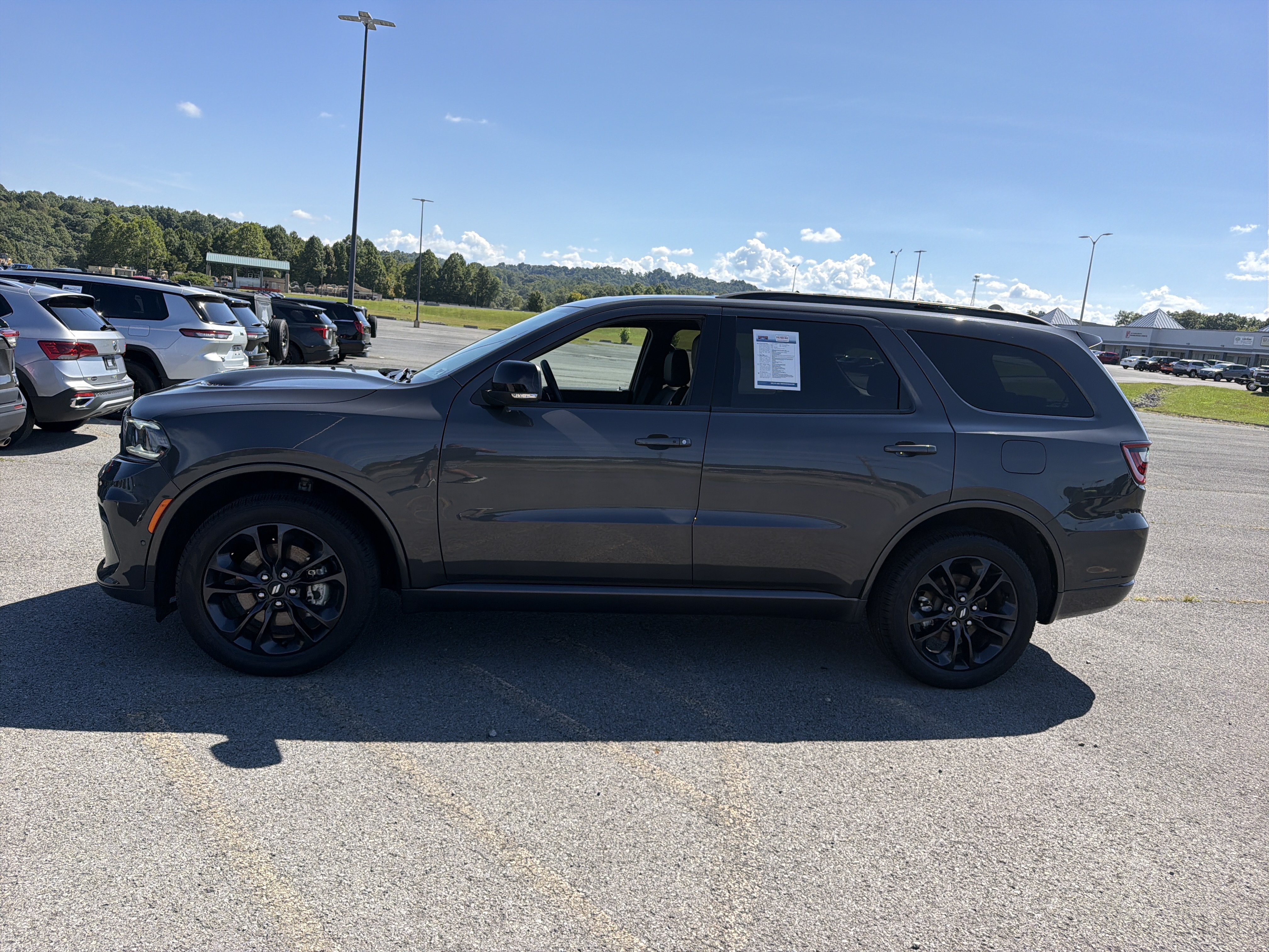 Used 2025 Dodge Durango GT AWD/4WD image 8