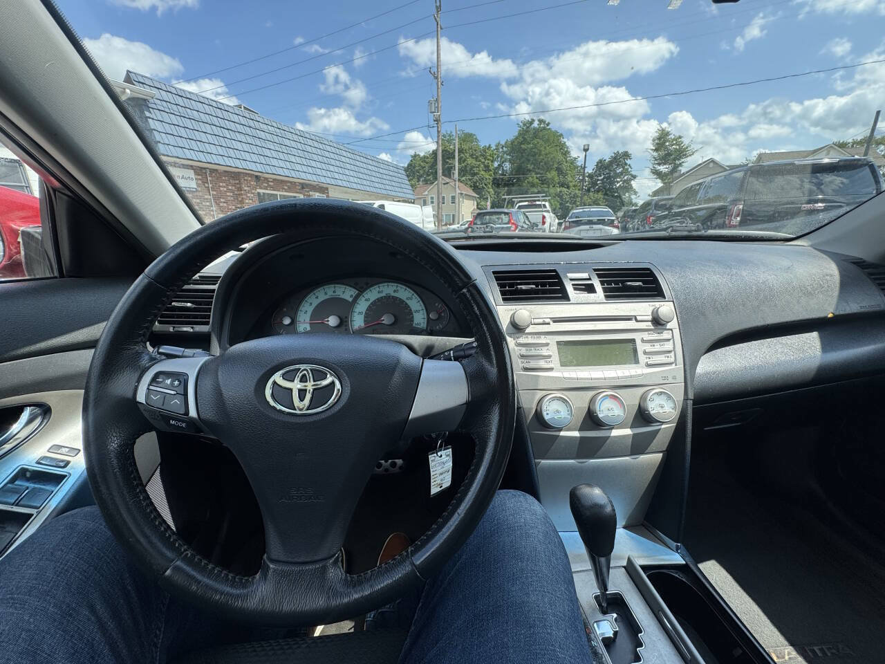 Used 2010 Toyota Camry SE FWD image 21