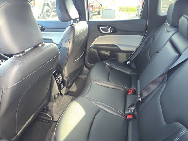 New 2026 Jeep Compass Limited image 13