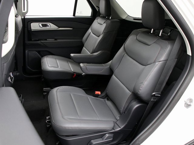 New 2026 Ford Explorer Active image 11