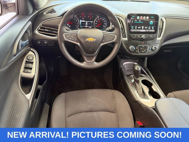 Used 2018 Chevrolet Malibu LT w/ Redline Edition FWD image 8