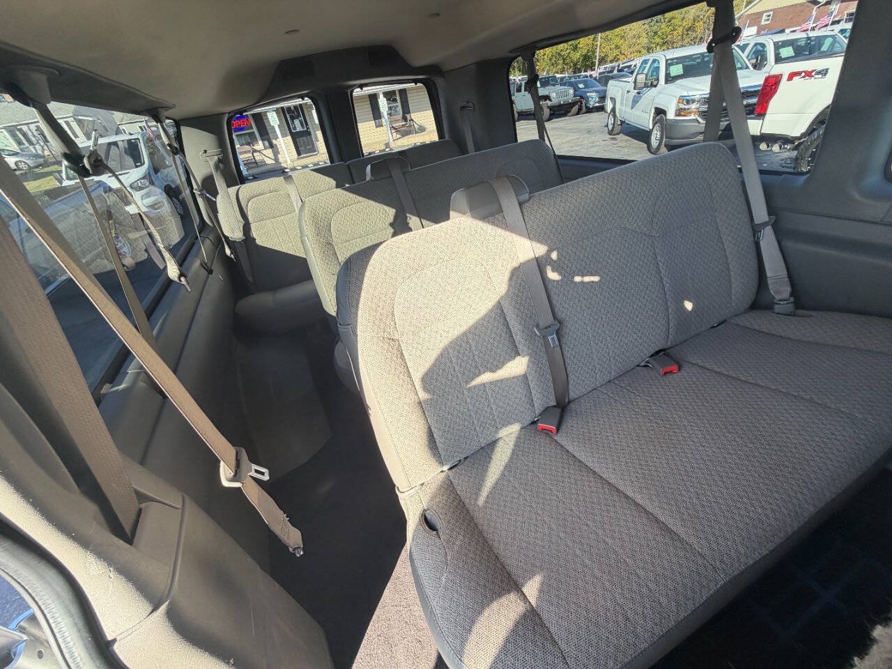 Used 2019 Chevrolet Express 3500 LS RWD image 20