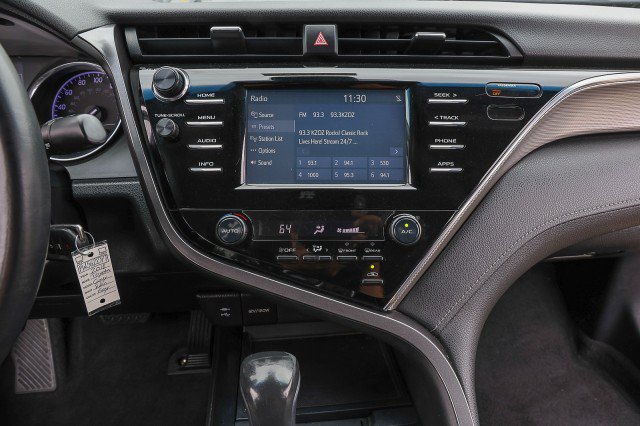 Used 2018 Toyota Camry SE FWD image 13