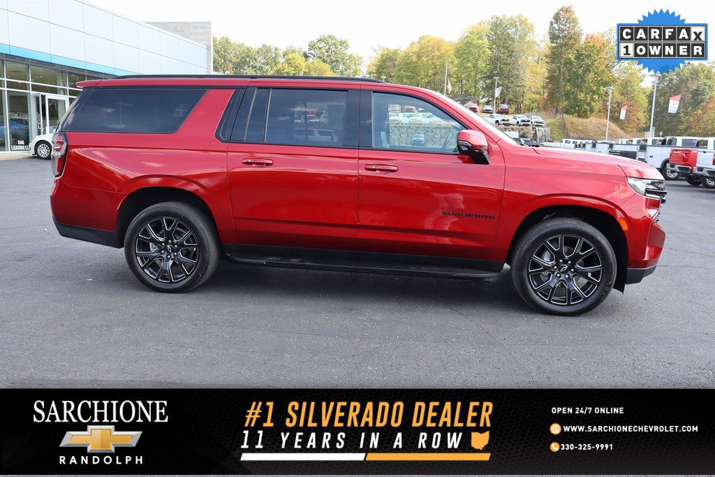 Used 2024 Chevrolet Suburban RST w/ Luxury Package image 1