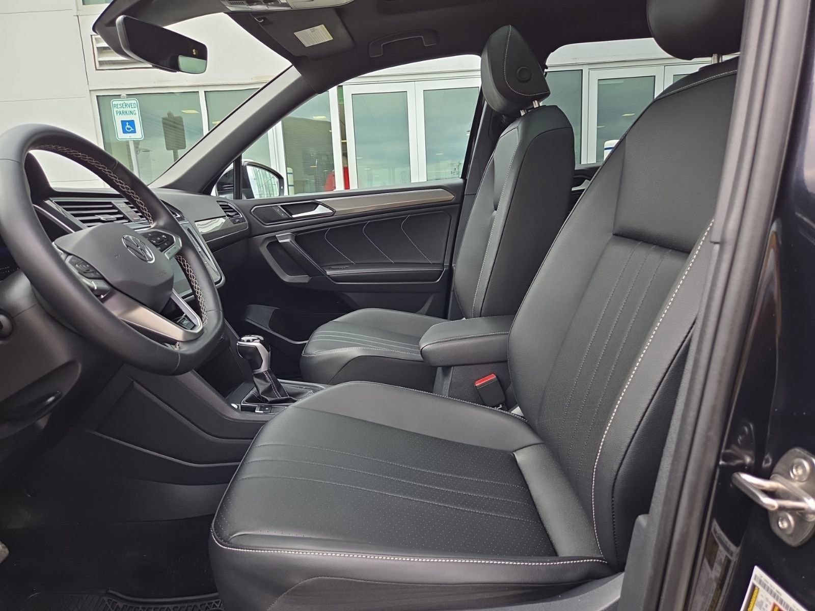 Certified 2023 Volkswagen Tiguan SE R-Line image 17