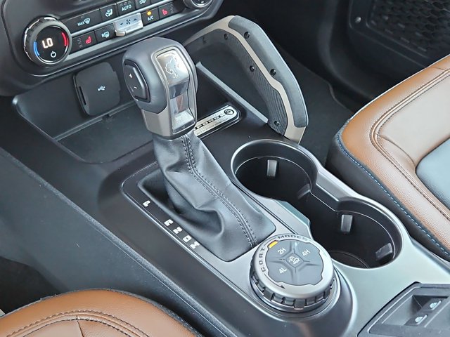 Used 2024 Ford Bronco Outer Banks AWD/4WD image 12