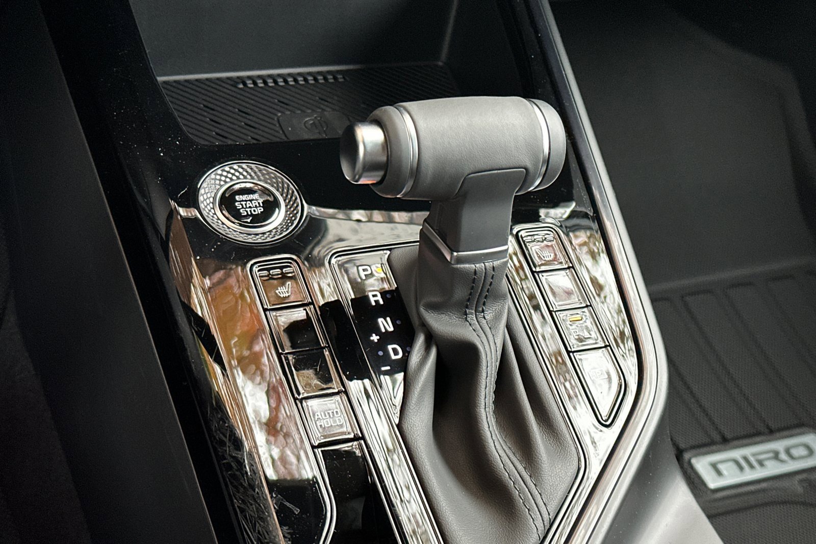 New 2025 Kia Niro EX image 18