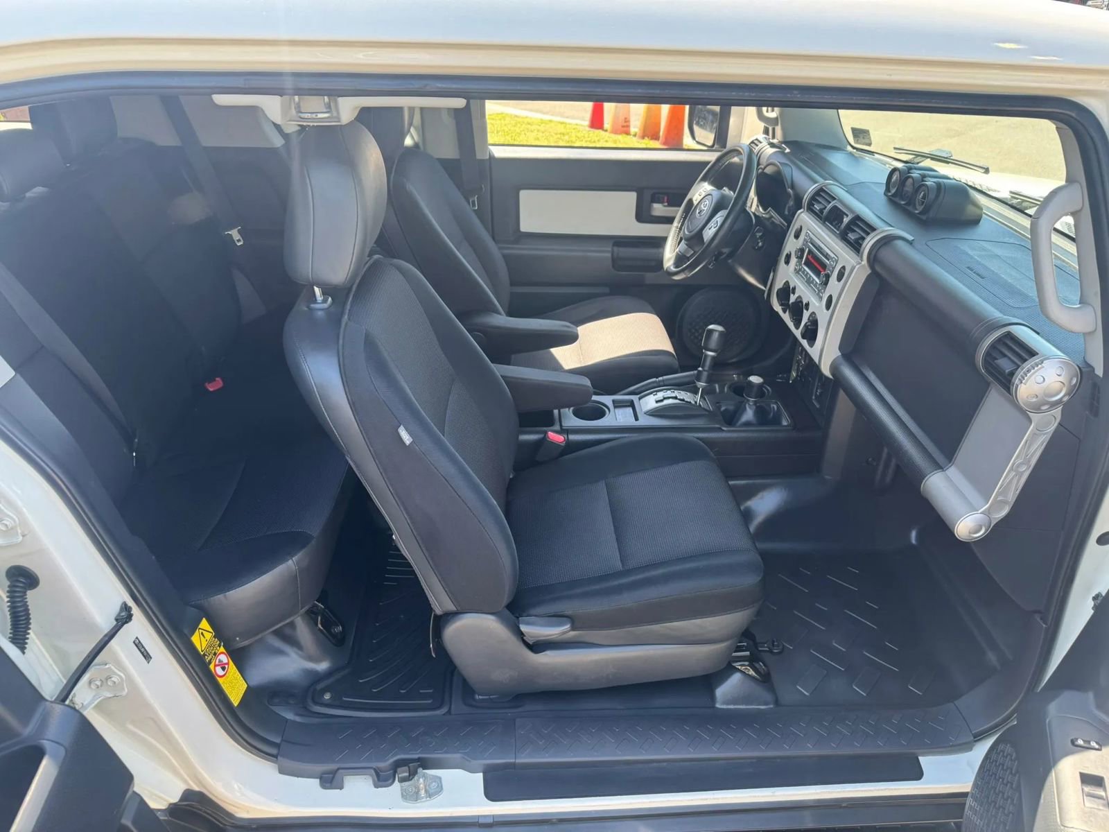 Used 2012 Toyota FJ Cruiser 4WD w/ Upgrade Pkg image 18