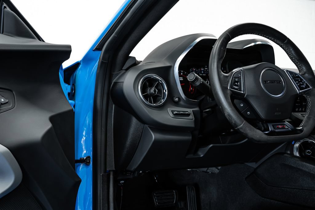 Used 2022 Chevrolet Camaro SS RWD image 19