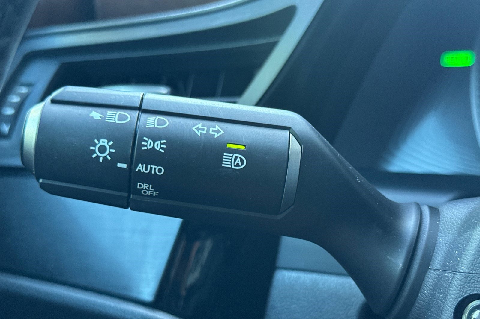 Used 2024 Lexus ES 300h w/ Premium Package image 30