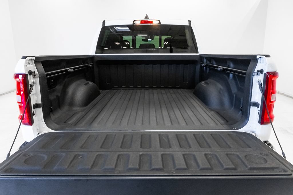 Used 2025 RAM 1500 Big Horn AWD/4WD image 31
