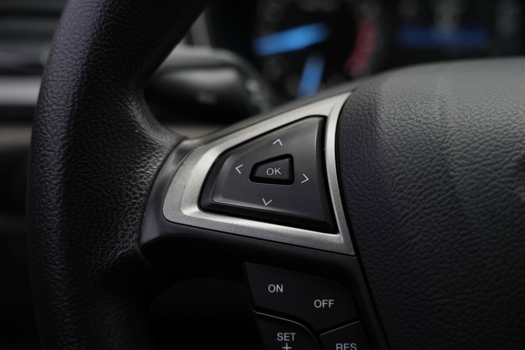 Used 2018 Ford Fusion SE FWD image 45