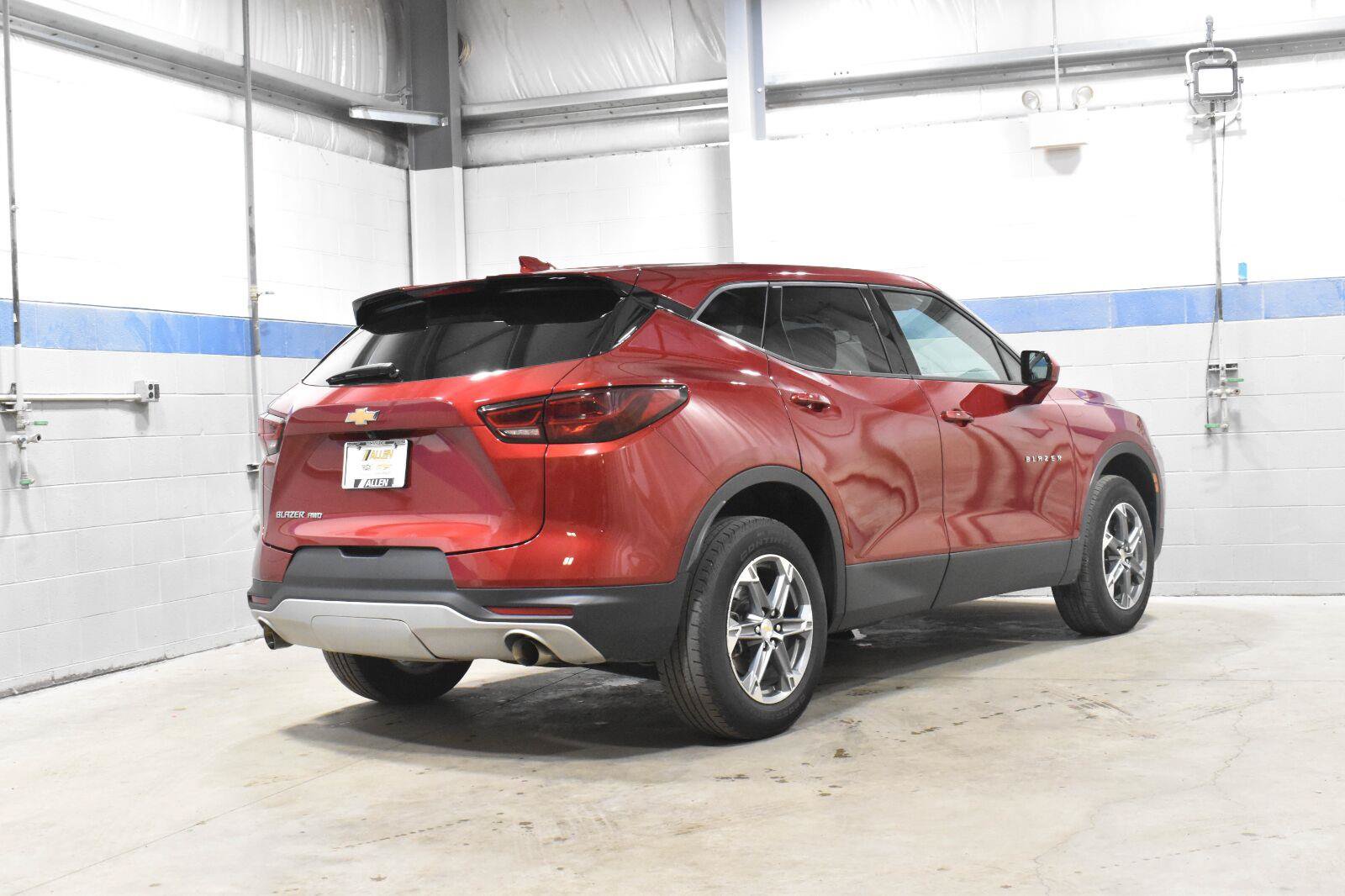 Used 2025 Chevrolet Blazer LT AWD/4WD image 28