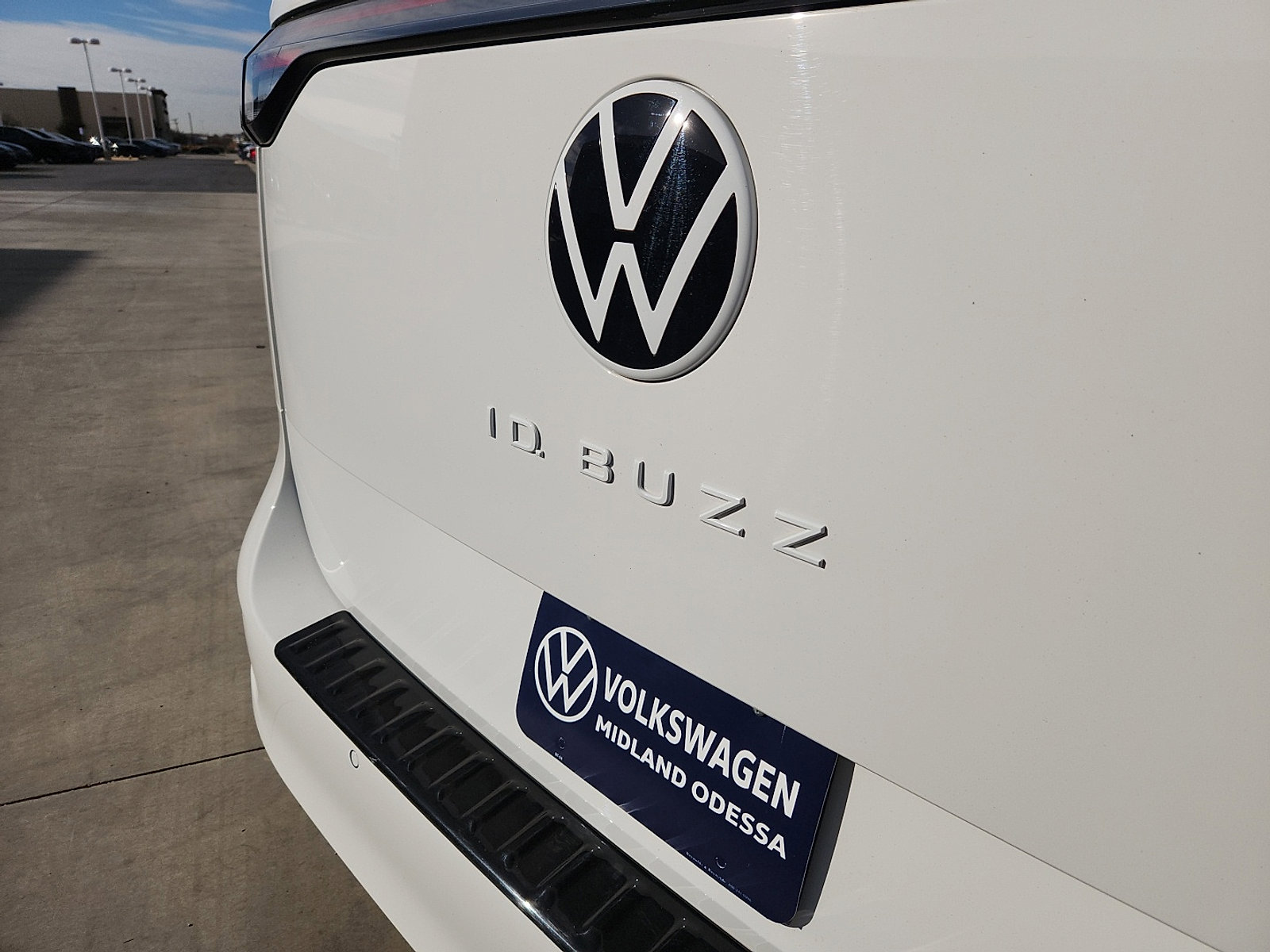 Used 2025 Volkswagen ID. Buzz Pro S image 10