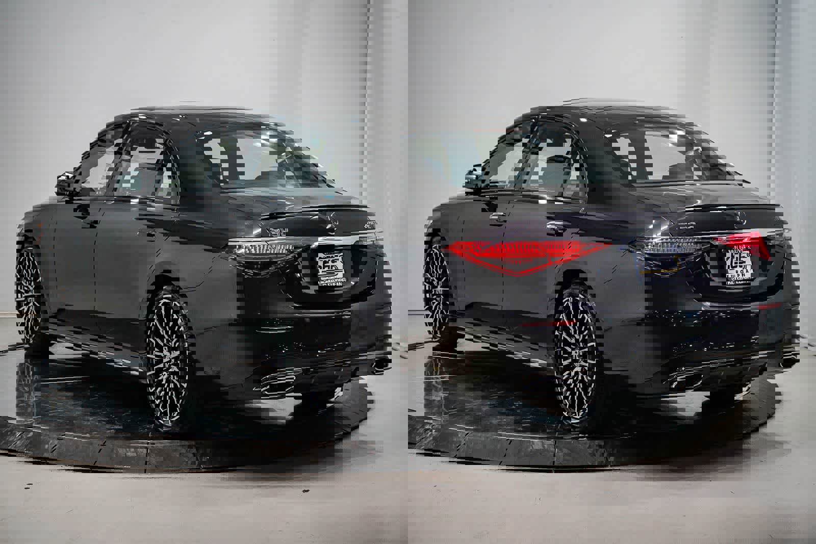 Certified 2023 Mercedes-Benz S 500 4MATIC image 2