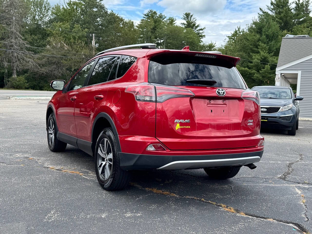 Used 2016 Toyota RAV4 XLE image 5