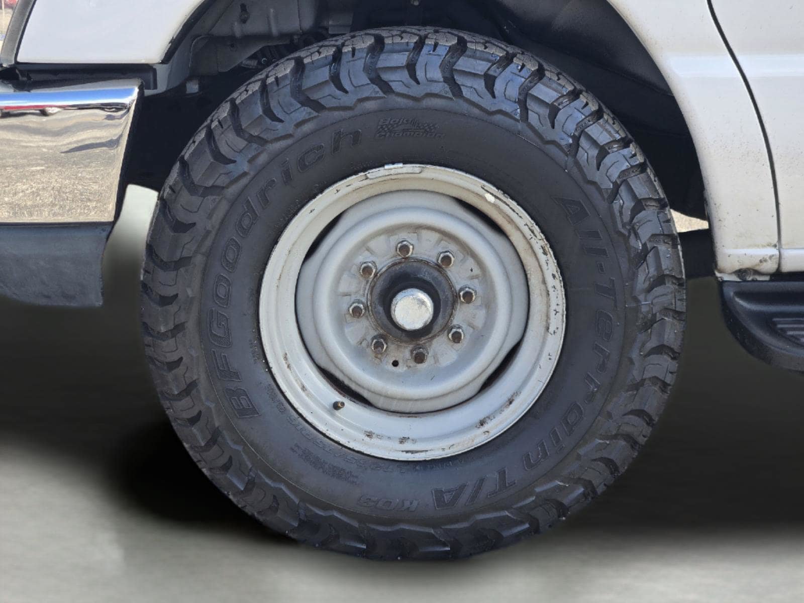 Used 2014 Ford E-350 and Econoline 350 XLT RWD image 11