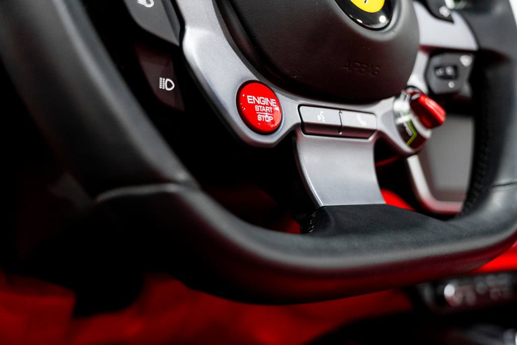 Used 2020 Ferrari Portofino RWD image 47
