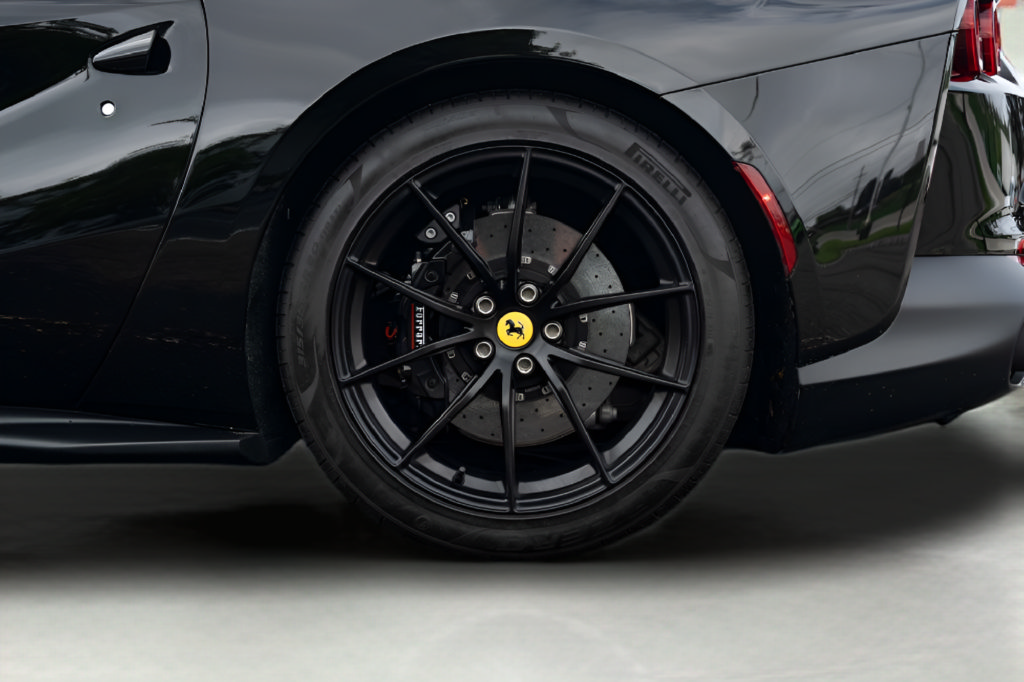 Used 2021 Ferrari 812 GTS RWD image 21