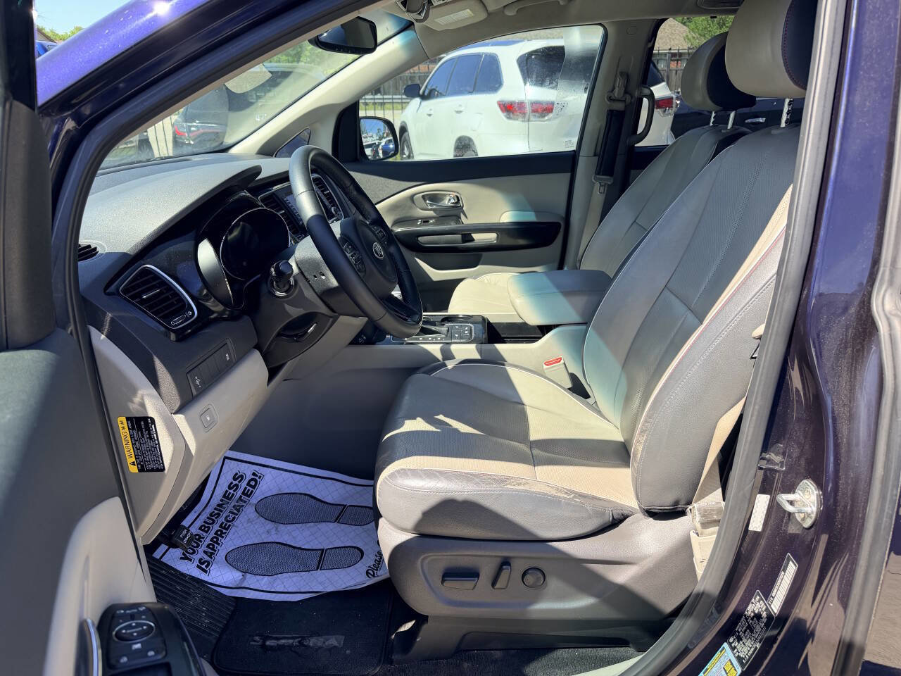 Used 2018 Kia Sedona EX image 10