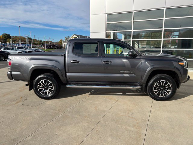 Used 2023 Toyota Tacoma TRD Sport w/ Technology Package AWD/4WD image 10