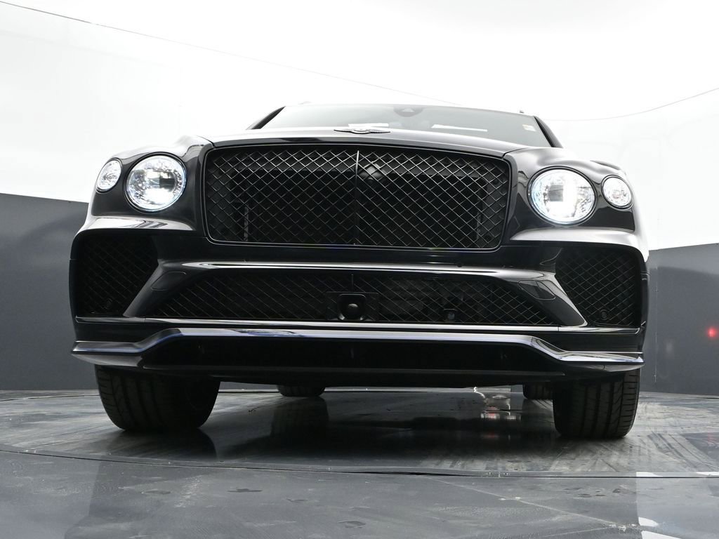 Used 2025 Bentley Bentayga AWD/4WD image 72