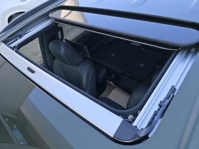 New 2026 Lexus LX 600 4WD w/ Luxury Package image 9