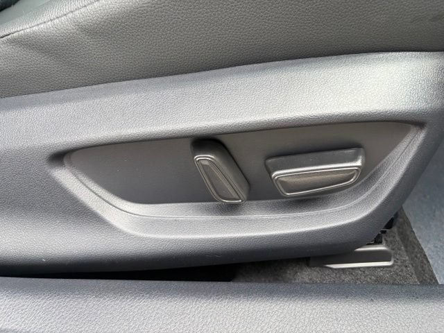 Used 2025 Toyota Camry XSE FWD image 38