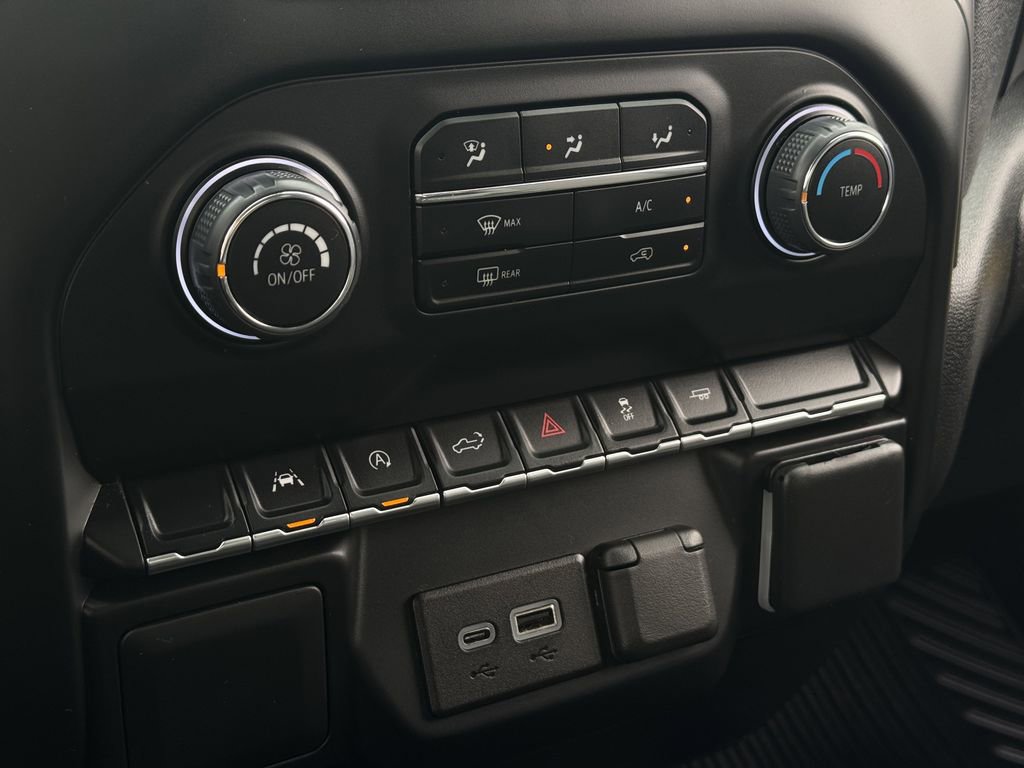 Used 2022 Chevrolet Silverado 1500 Custom RWD image 19