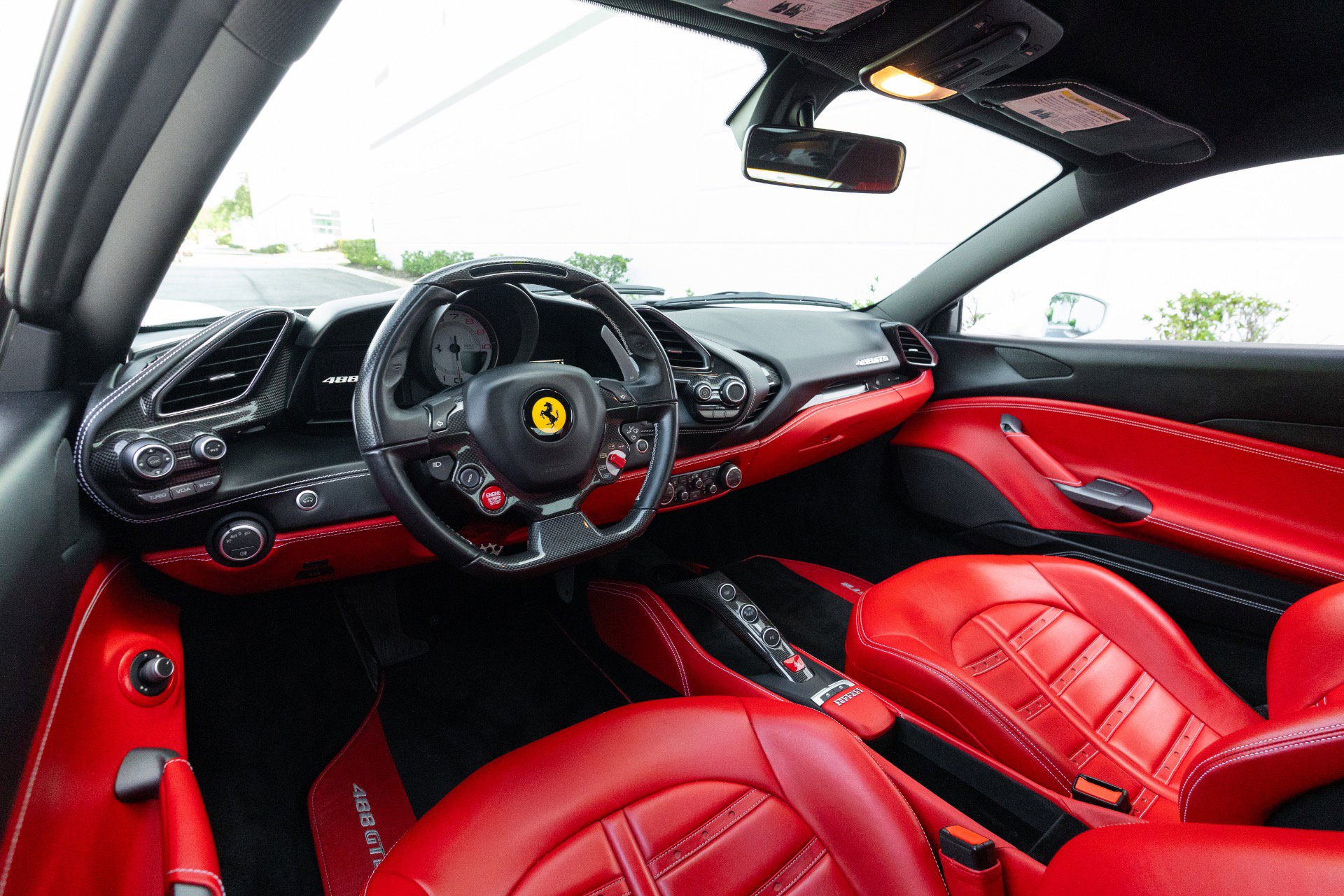 Used 2017 Ferrari 488 GTB RWD image 67