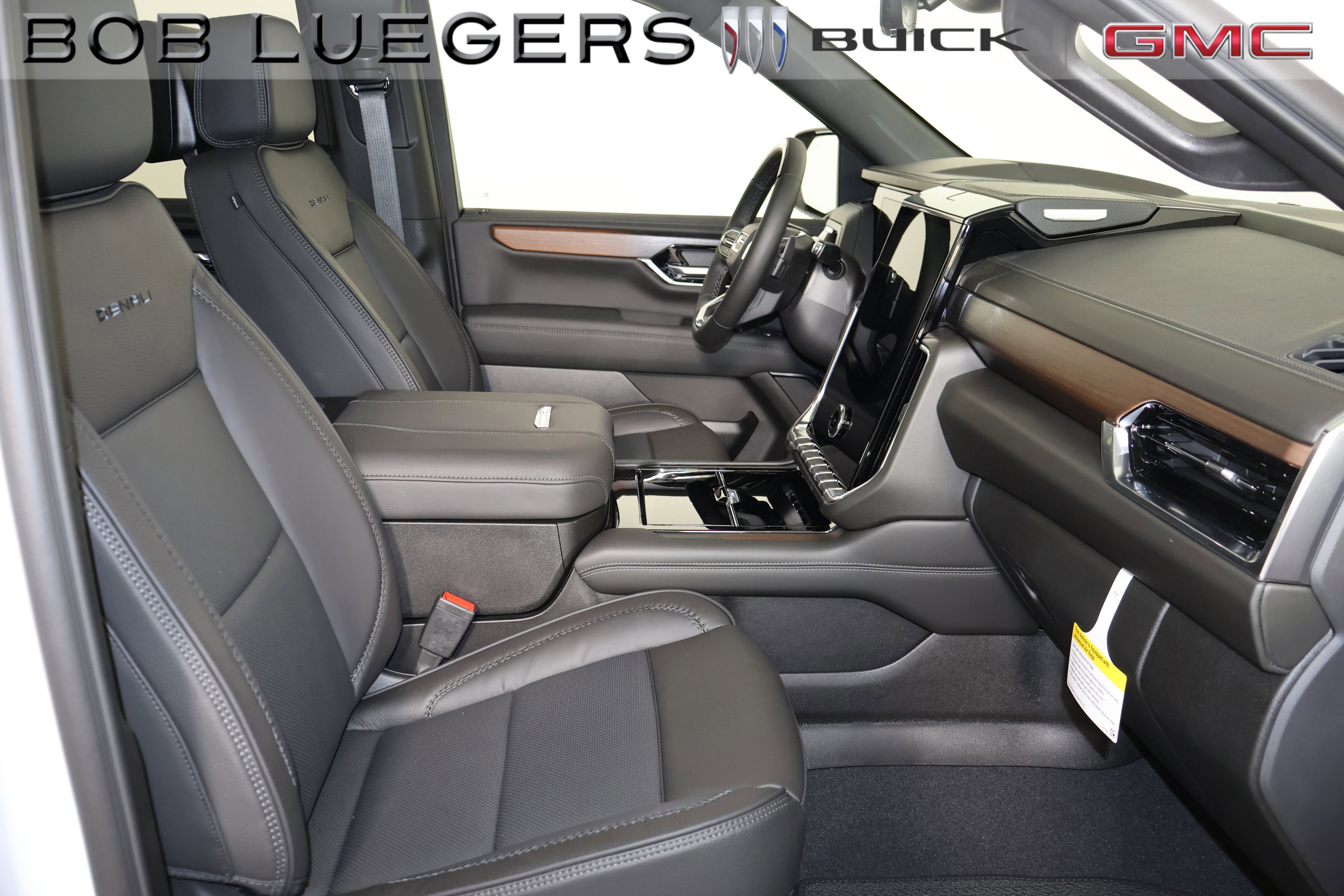 New 2026 GMC Yukon XL Denali w/ Denali Reserve Package AWD/4WD image 19