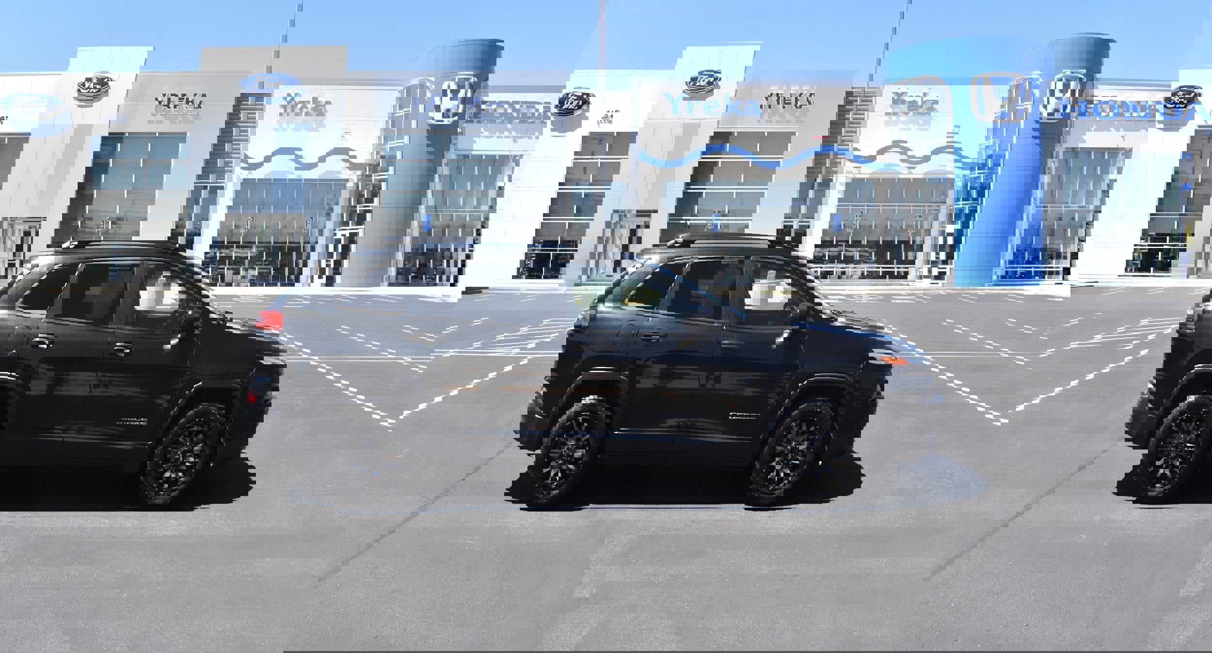 Used 2016 Jeep Cherokee Sport