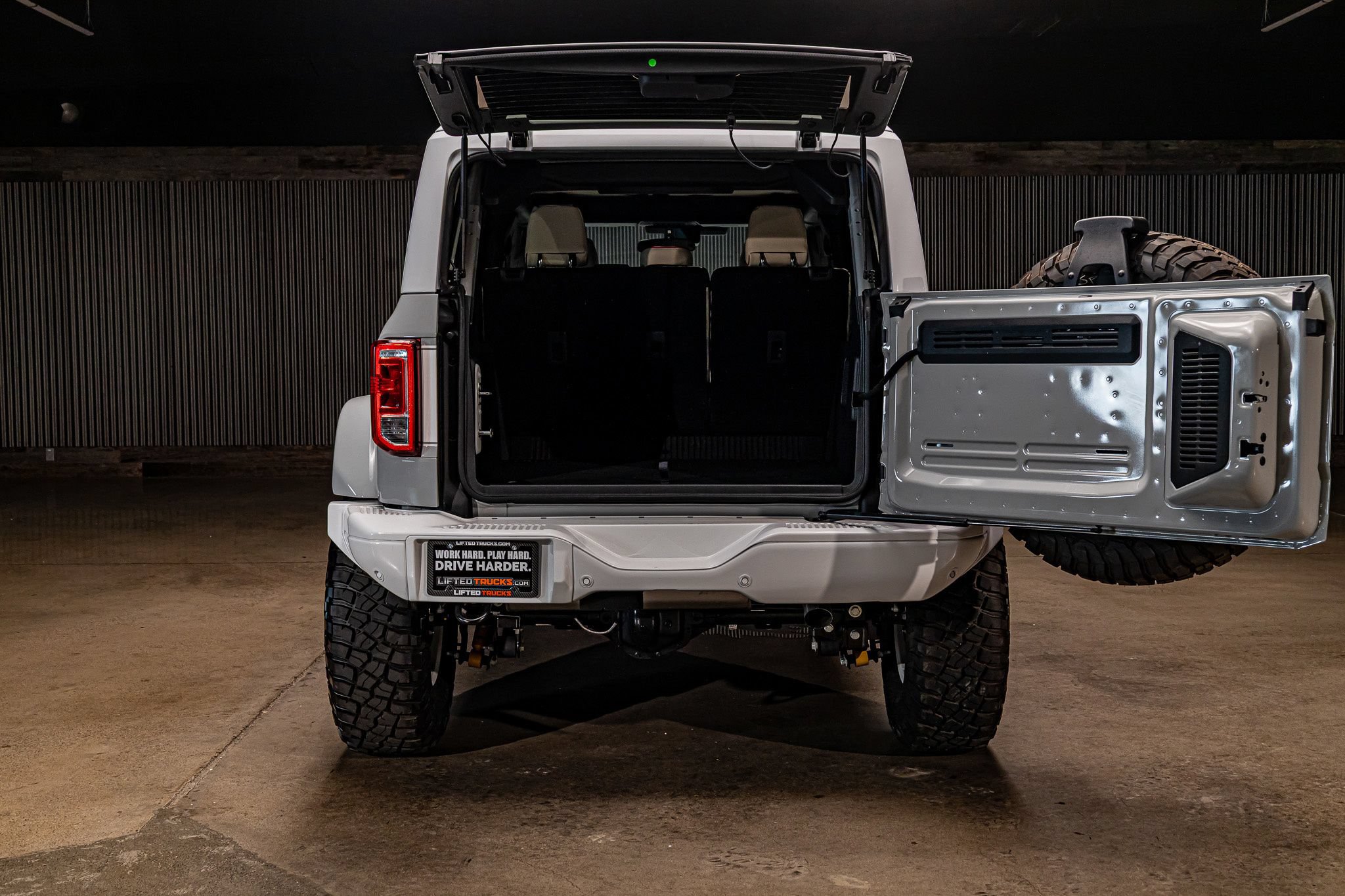 Used 2026 Ford Bronco Heritage Edition AWD/4WD image 9
