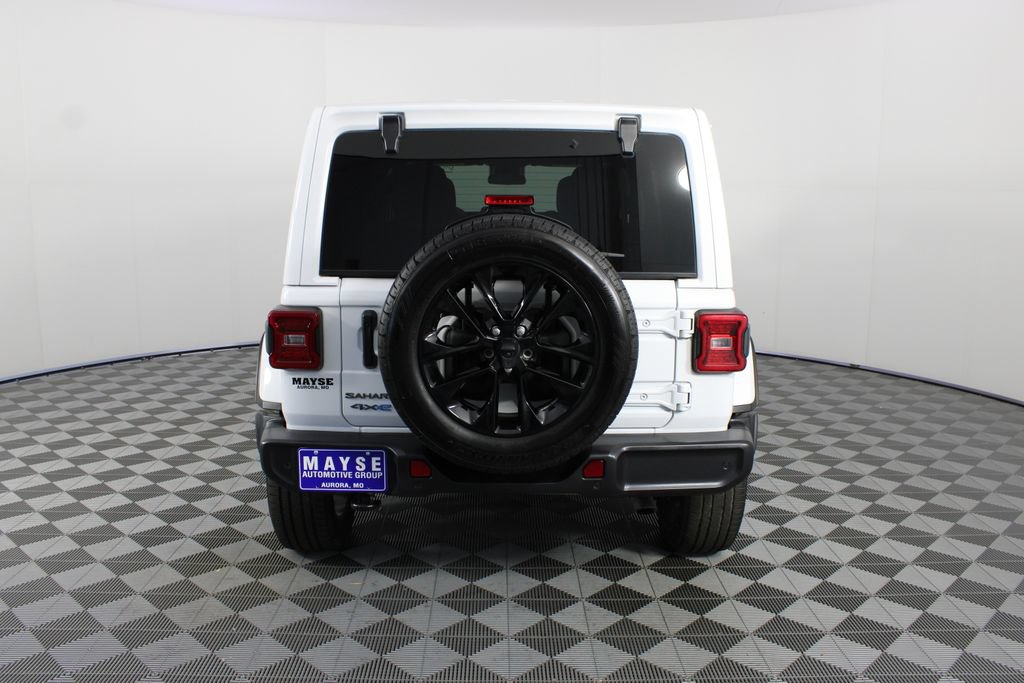 Used 2025 Jeep Wrangler Unlimited Sahara w/ Safety Group AWD/4WD image 23