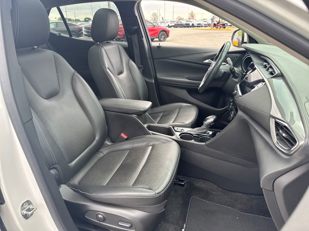 Used 2023 Buick Encore GX Essence w/ Experience Buick Package image 12