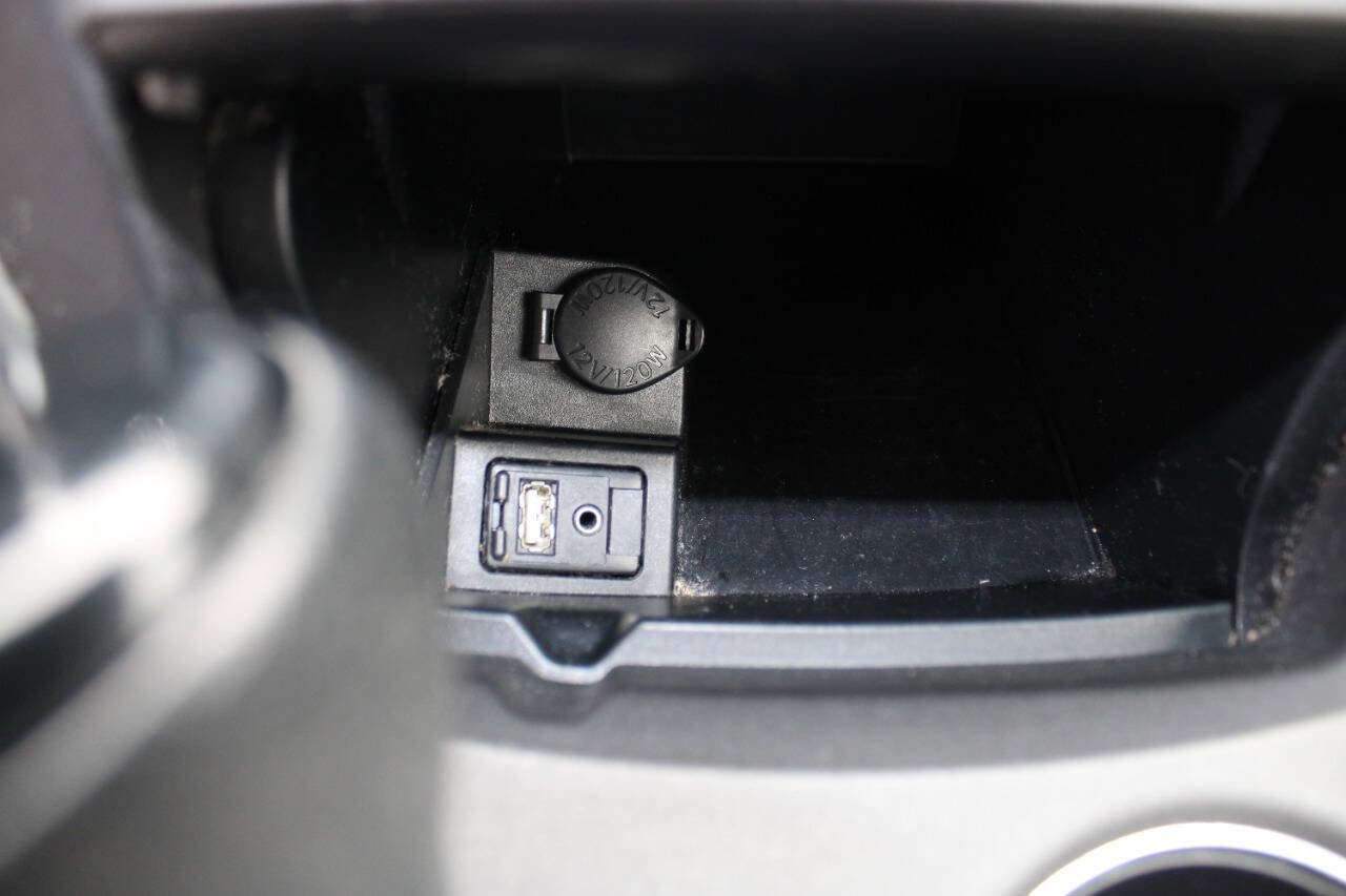 Used 2016 Toyota Camry LE image 26