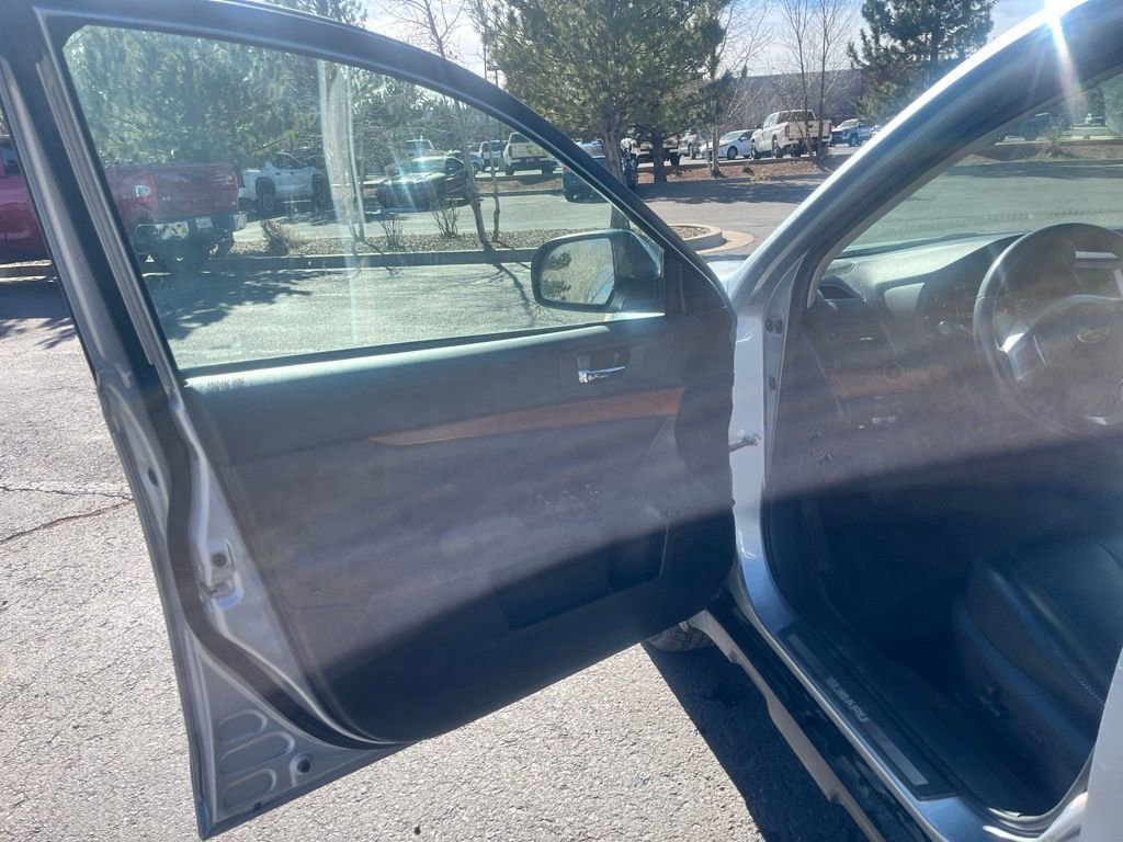 Used 2013 Subaru Outback 2.5i Limited w/ Moonroof Pkg image 15